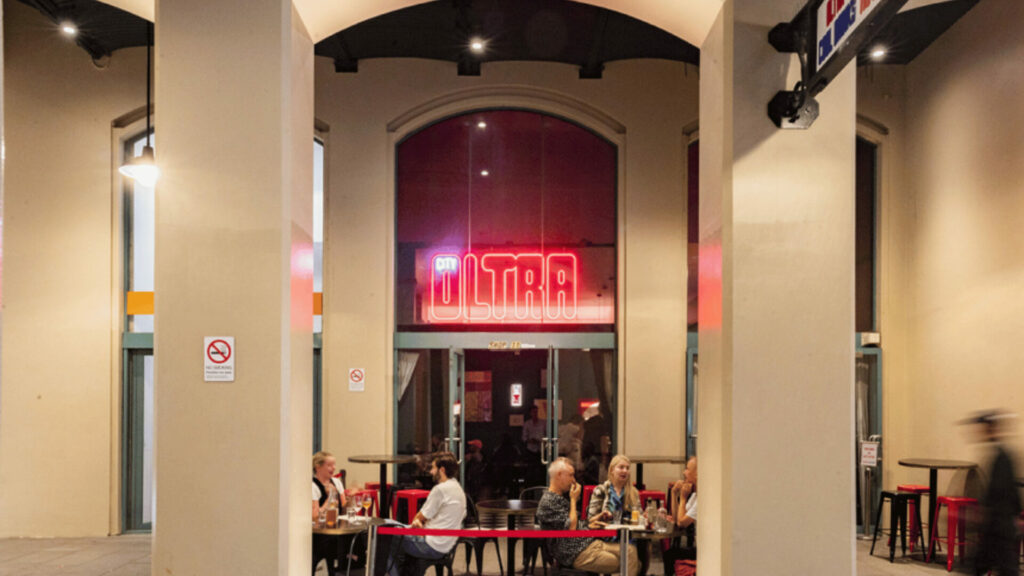 City Oltra Bar & Pizza restaurant