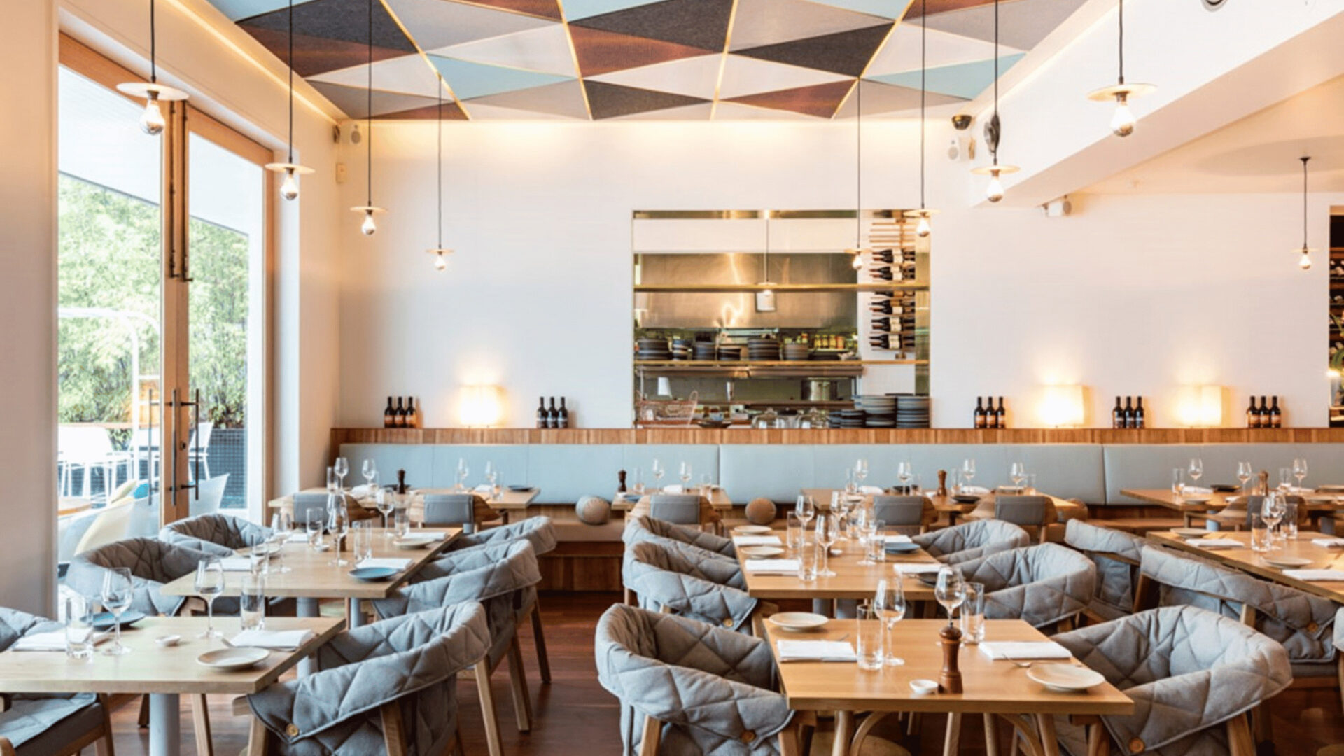 7-romantic-restaurants-sydney-with-a-view-date-spots-sydney